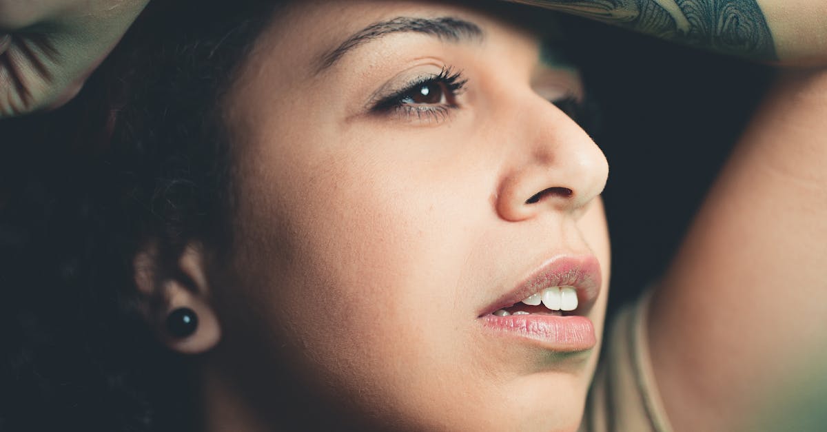 Comparing Disposable vs. Reusable Microblading Pens